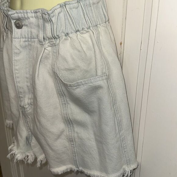 Peach Love Light Blue Cotton/Polyester Denim High Elastic Waistband Shorts - Picture 3 of 8